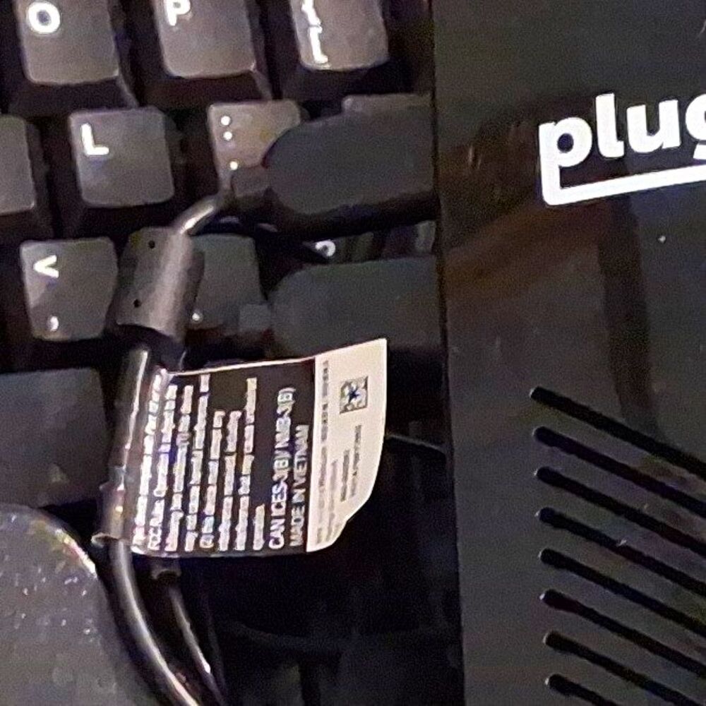 Plugable AC/DC Adapter 12V 1.25A for UD-3900 Barrel to US Plug 2.25m